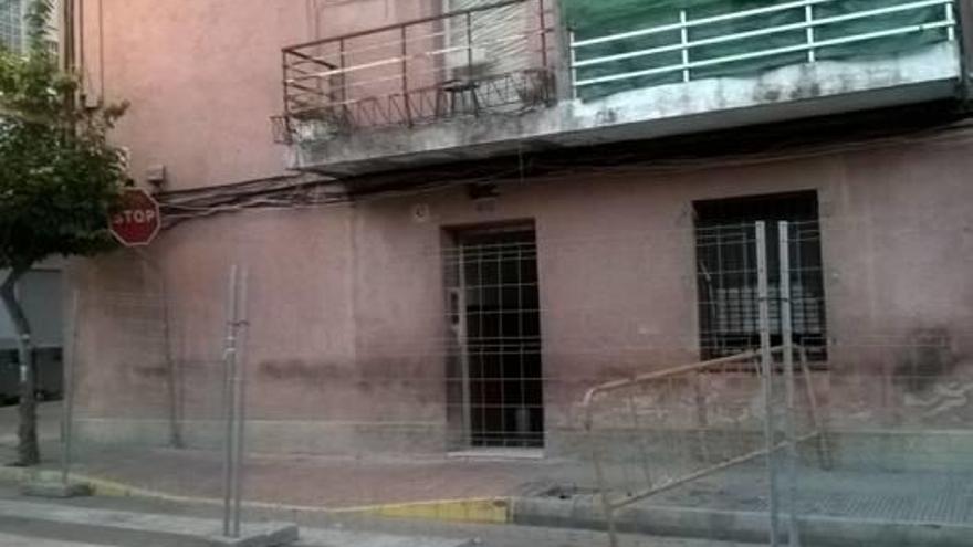 C&#039;s urge medidas ante los posibles desprendimientos de un edificio