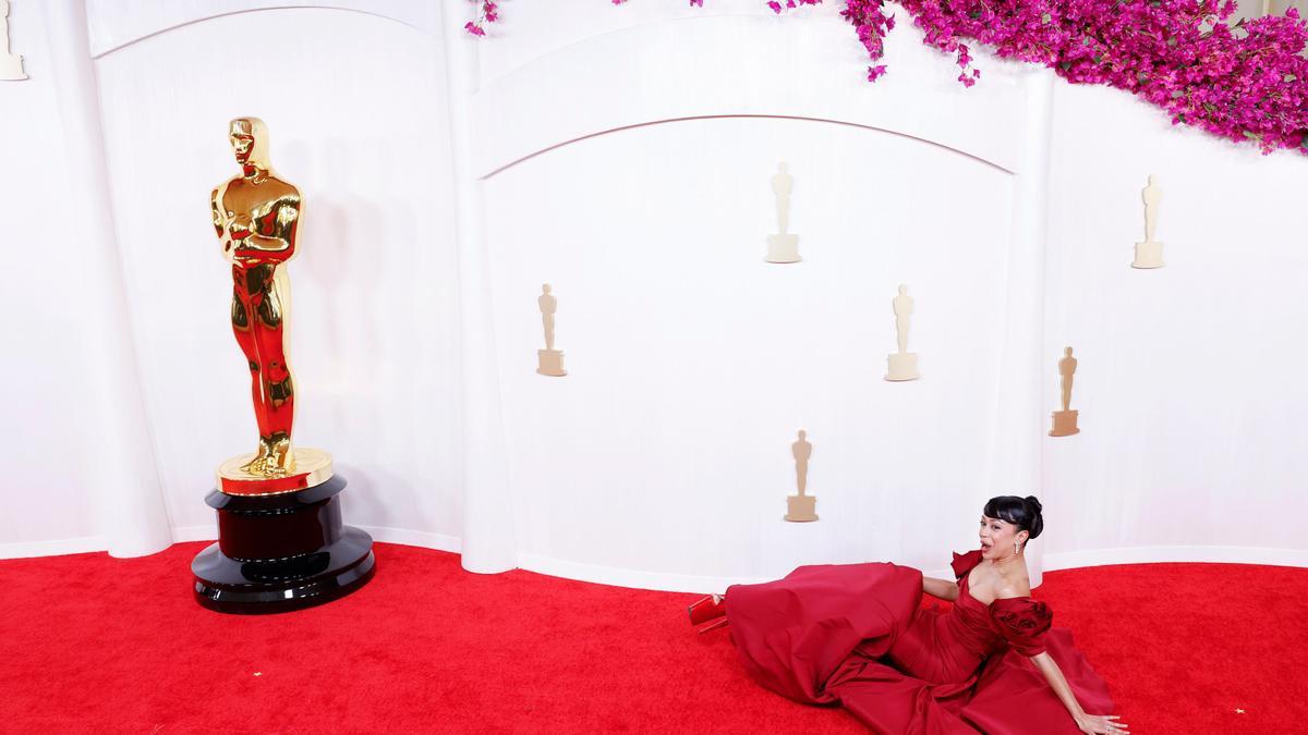 Del percance de Emma Stone a Ryan Gosling o el desnudo de John Cena: los 6 mejores momentos de los Oscar 2024