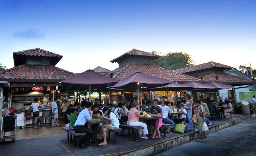 'Hawker centre' en un distrito residencial.
