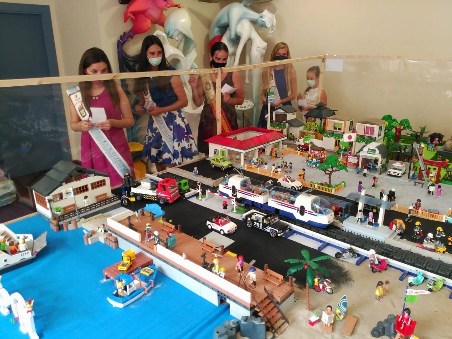 Los Playmobil luchan en Castellón contra una rara y grave enfermedad