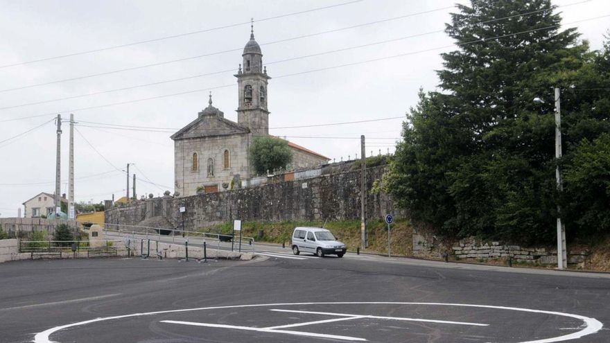 Vista de la iglesia parroquial de Cornazo.