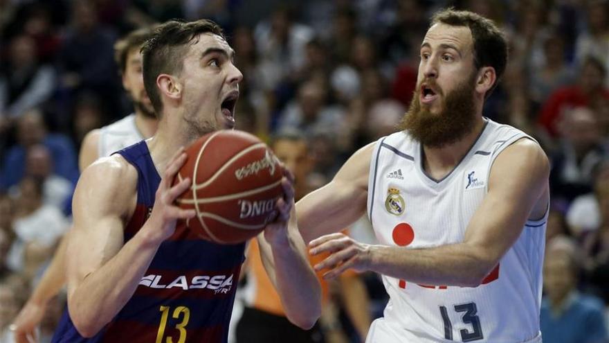 El Barcelona desarma a un campeón sin chispa (84-91)