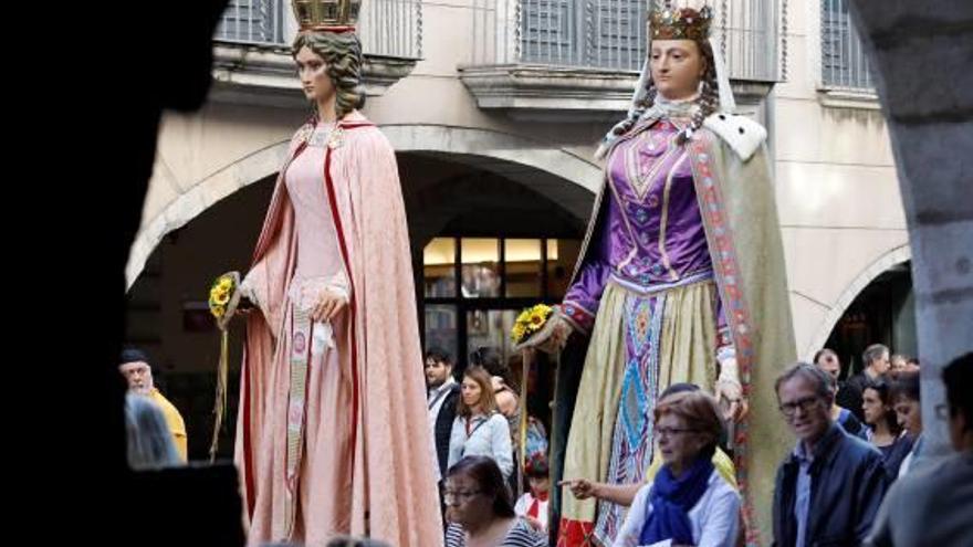 El gegants van ser protagonistes d&#039;una de les prèvies de fires.