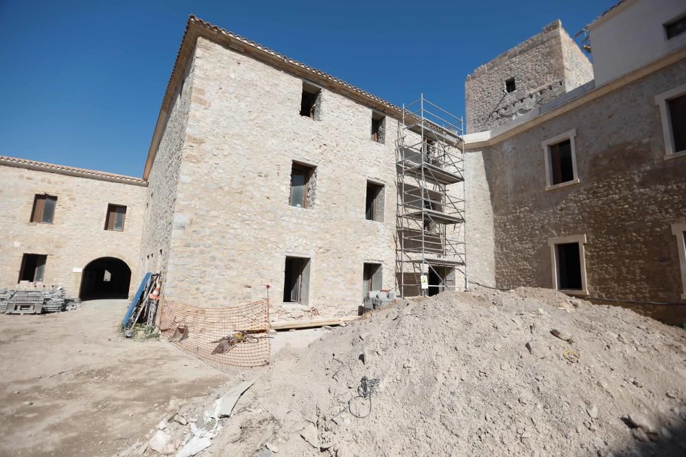 Visita a las obras del Parador de Turismo de Ibiza