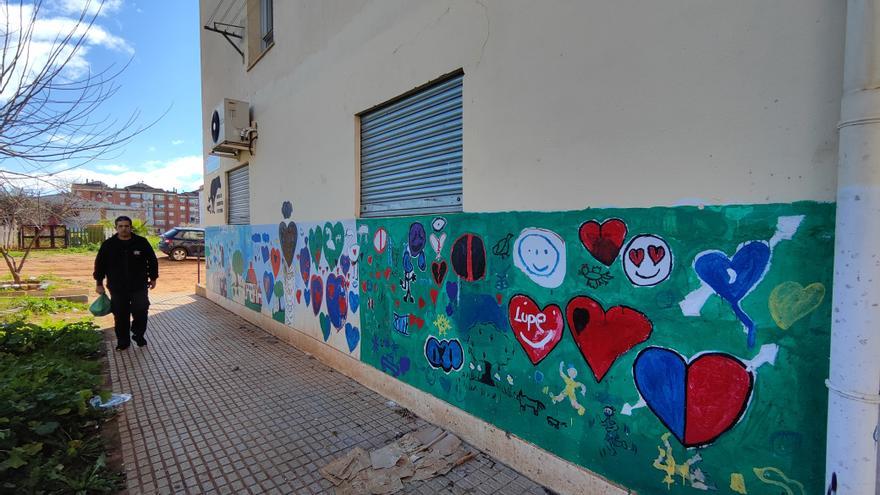 Pintarán murales para llenar de arte cuatro barrios desfavorecidos de Badajoz