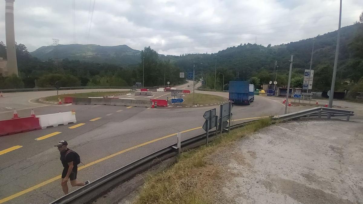 La glorieta de Cardeo, con todo listo para el inicio de los trabajos. | D. M.