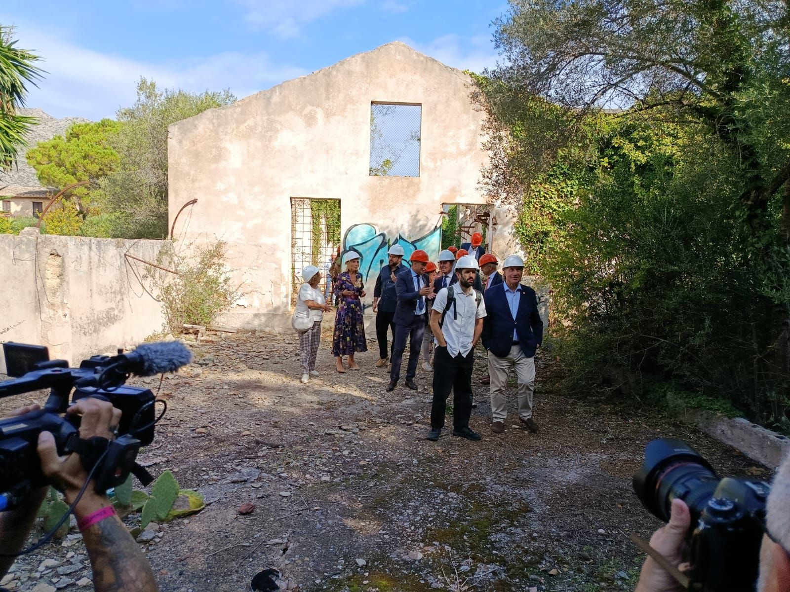 Las imágenes de la colocación de la primera piedra de Can Morató