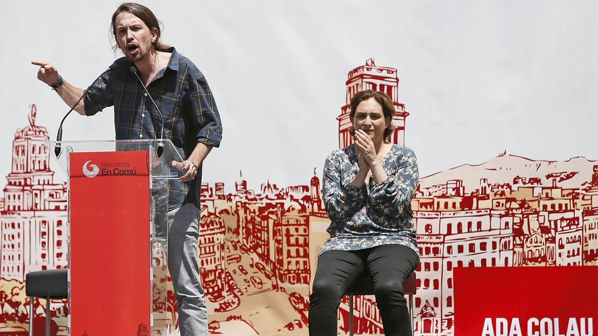 Ada Colau y Pablo Iglesias, participan en el acto de Primavera Democrática organizado por Barcelona en Comú el año 2015