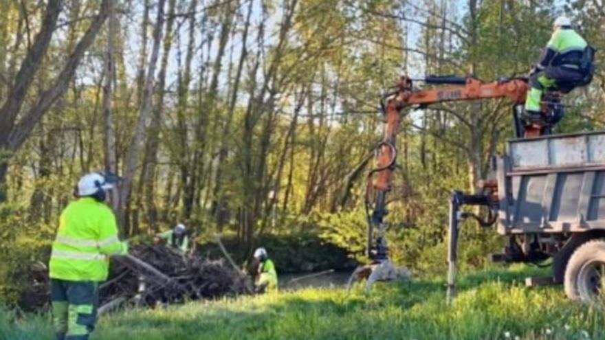 Los trabajos en el río Cubia.