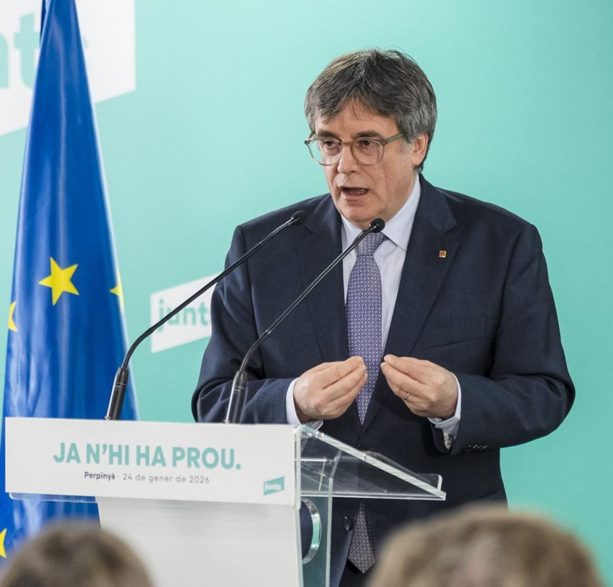Carles Puigdemont, en una roda de premsa a Perpinyà, al gener. | DAVID BORRAT / EFE