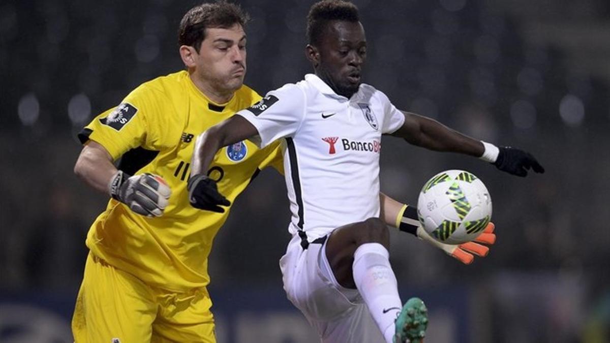 Iker Casillas, en el fatídico partido en Guimaraes del domingo pasado.