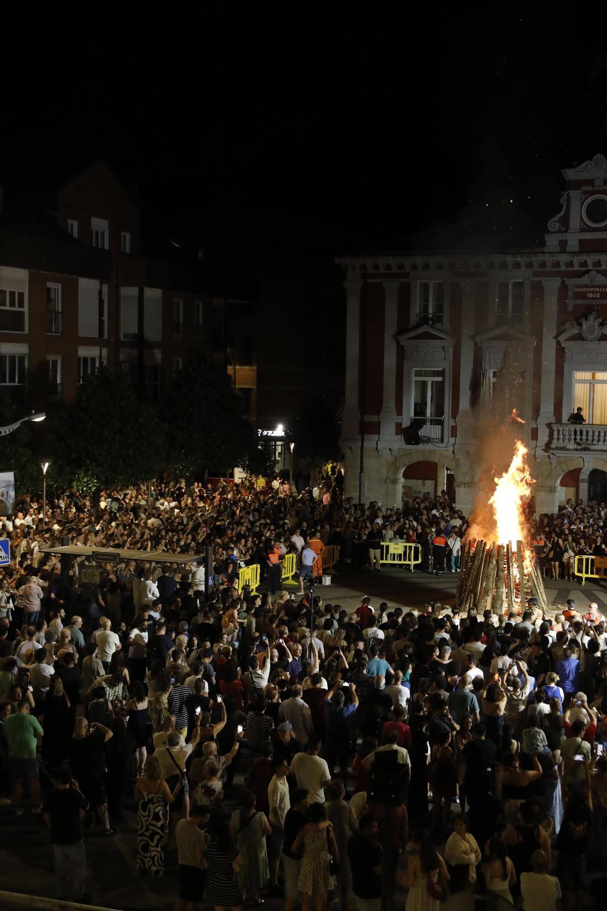 Mieres arde por San Xuan