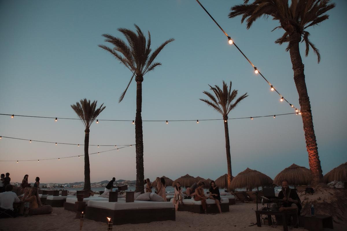 Beachouse Ibiza en Platja d'en Bossa.