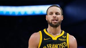 Stephen Curry vive una temporada difícil con los Warriors