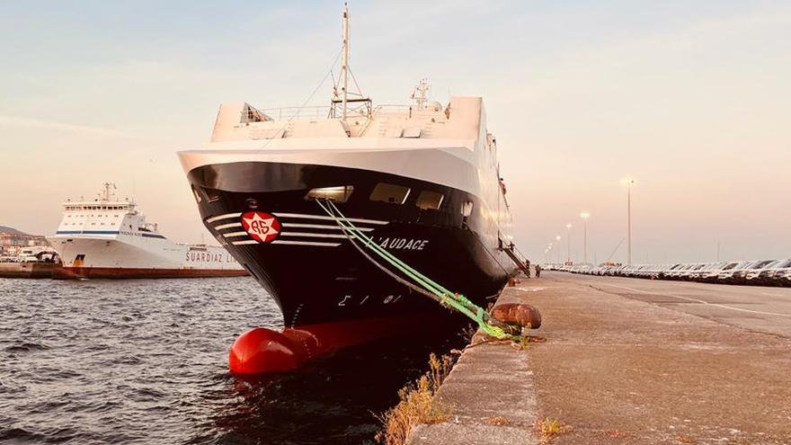 El naval vigués, a la espera de la Armada para la reforma del nuevo barco logístico