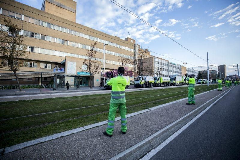 Trabajadores de FCC homenajean a los sanitarios del Servet