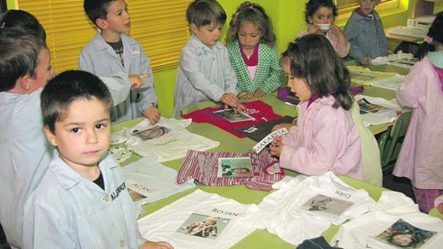 Escolares del Colegio Elena Sánchez Tamargo de Pola de Laviana, en una actividad organizada por Intervalo.