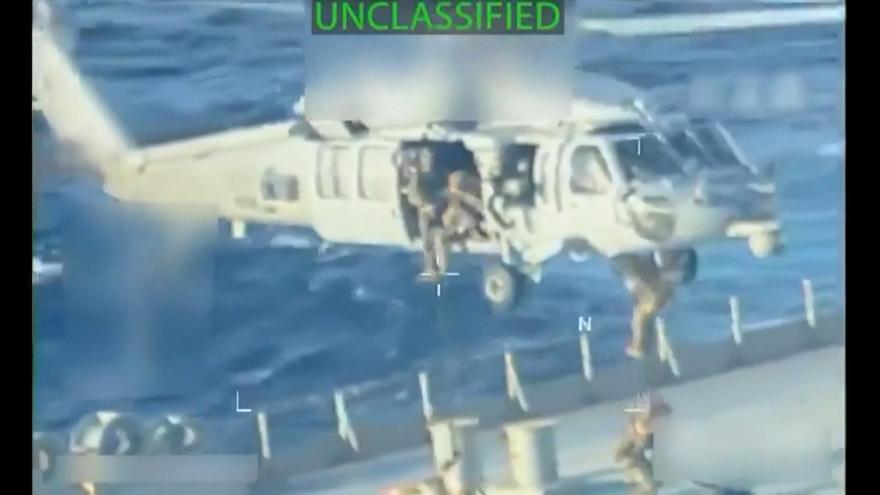 El momento en el que EE.UU. incauta el mayor buque petrolero frente a Venezuela