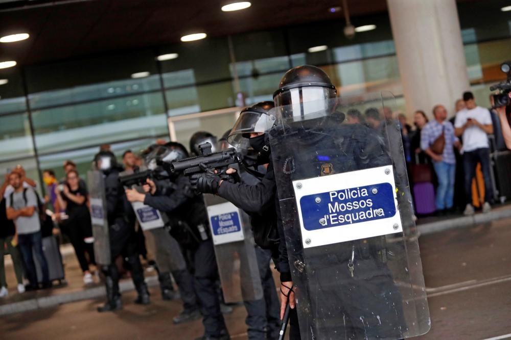 Tensión en El Prat tras la sentencia del ''procés''