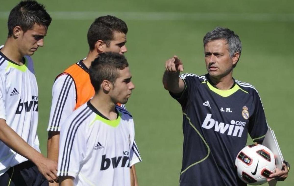 Joselu, Nacho y Carvajal, durante un entrenamiento con el Real Madrid de José Mourinho.