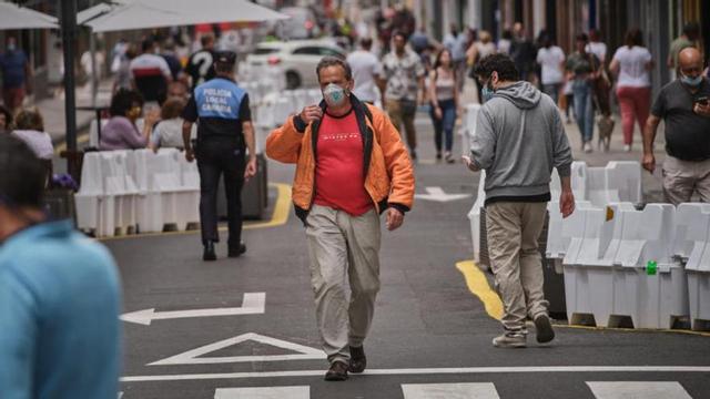 Primer brote de Covid-19 en Canarias con 10 afectados por una fiesta privada