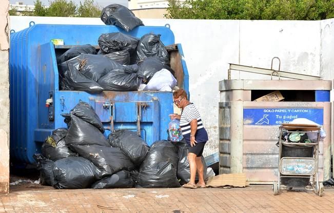 BASURA CASTILLO DEL ROMERAL