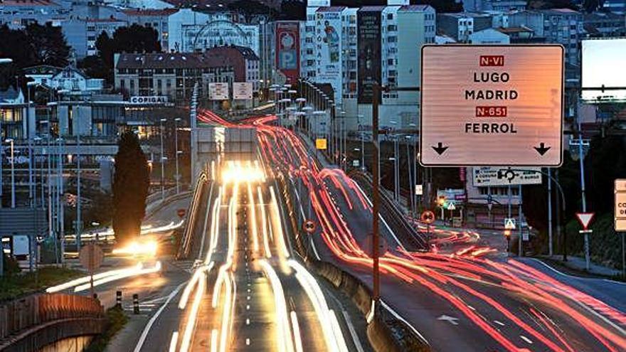 Vista del puente de A Pasaxe desde la avenida de Alfonso Molina.