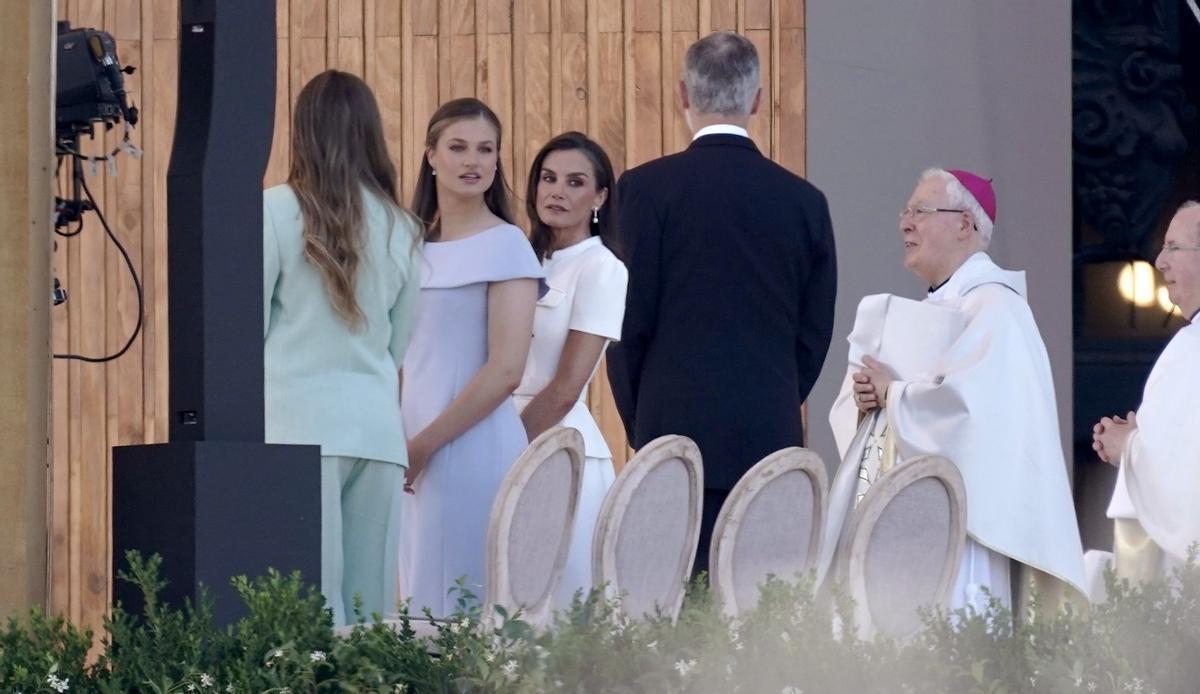 La Familia Real, junto a León XIV.