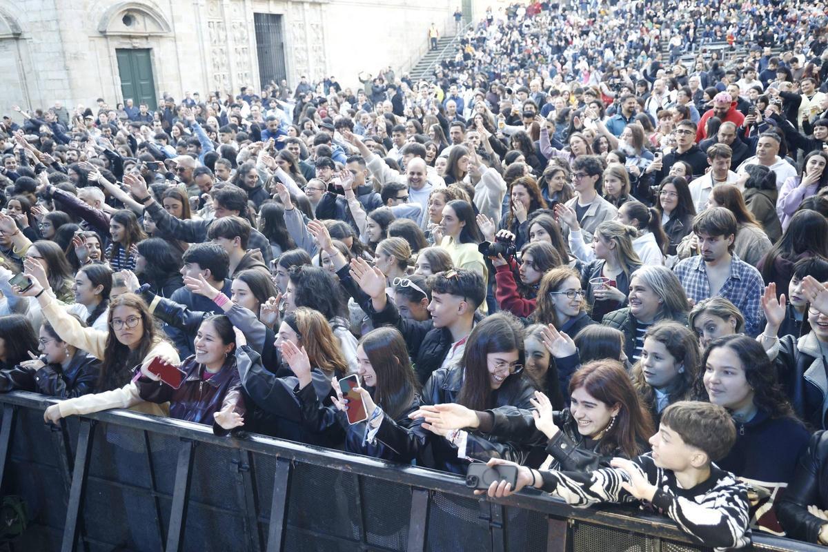 La Quintana se entrega al concierto de Los40 Santiago Pop La Quintana se entrega al concierto de Los40 Santiago Pop