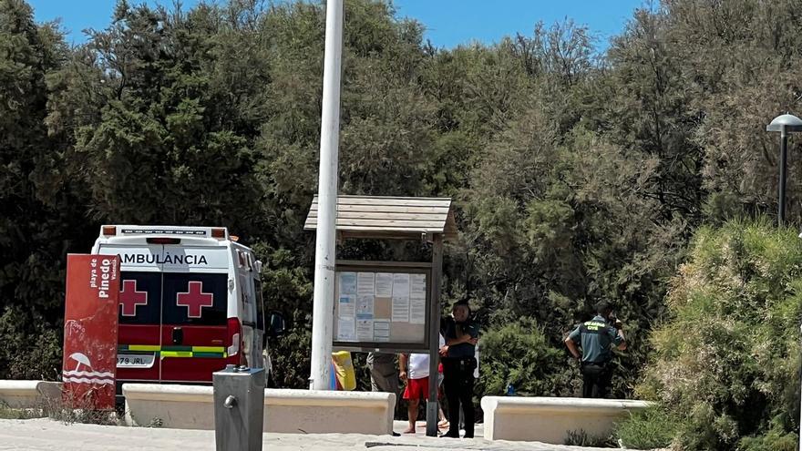 Muere un hombre de 70 años tras sufrir un desplome en la playa de Pinedo