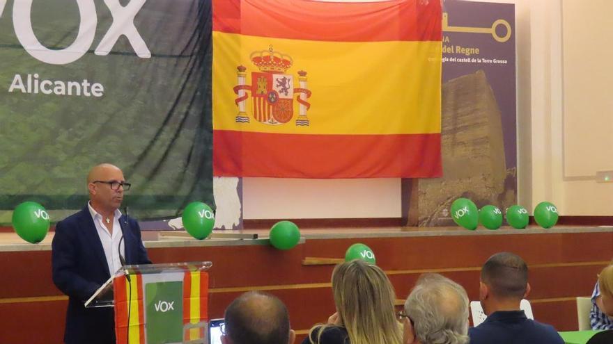 Vox pesca entre los ex del PP de Xixona para las elecciones municipales