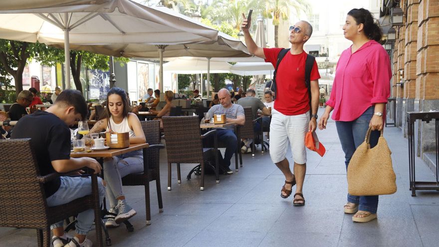 Urbanismo cambia el modelo para conceder las licencias de veladores