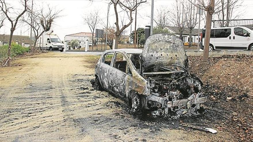 Queman dos automóviles en lo que va de semana