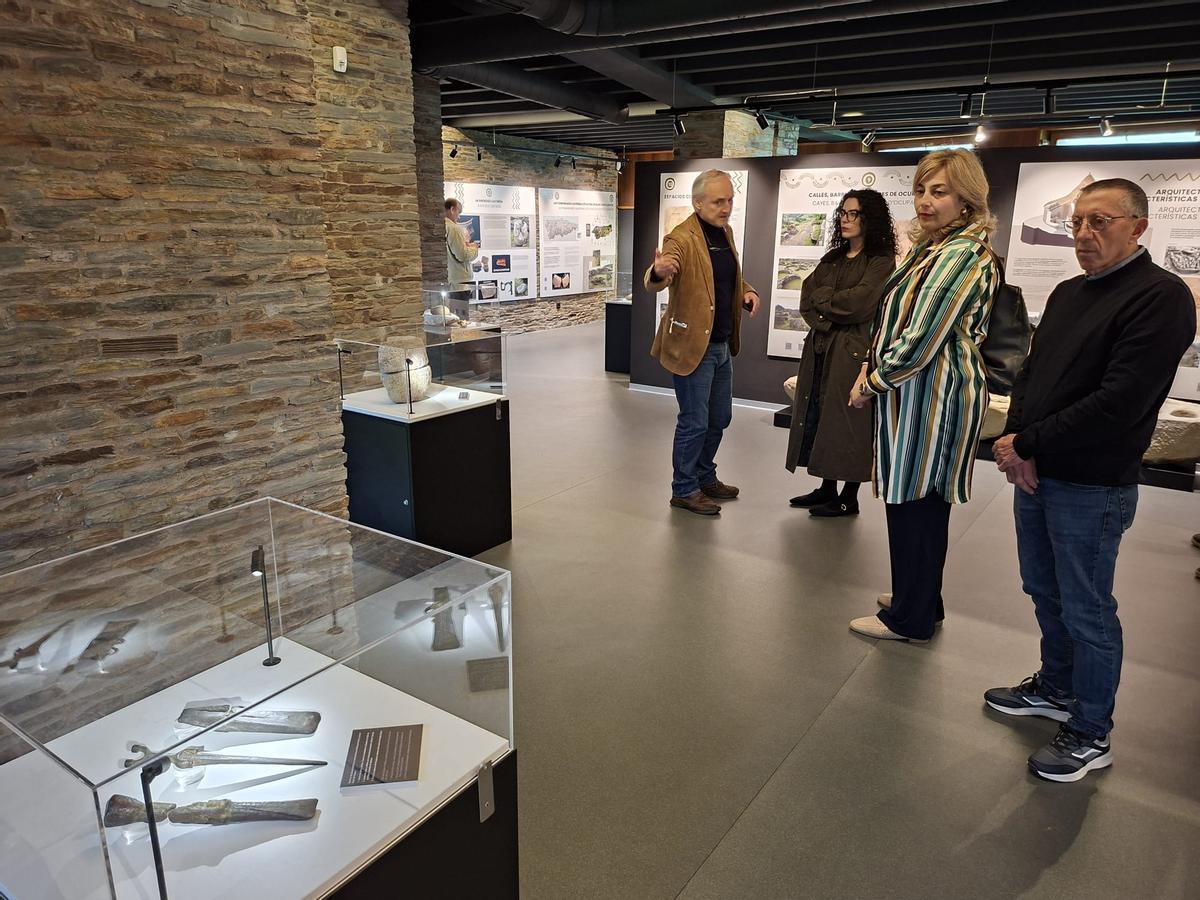 En imágenes: El aula didáctica del castro de Coaña se renueva con contenidos más actuales y piezas inéditas En imágenes: El aula didáctica del castro de Coaña se renueva con contenidos más actuales y piezas inéditas