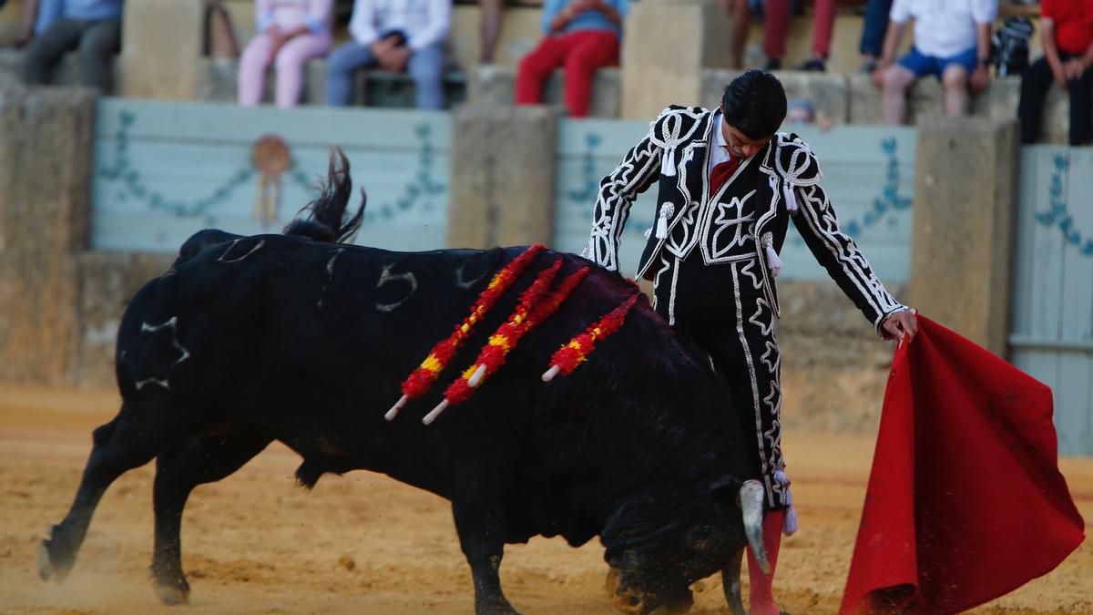 Las imágenes de la corrida goyesca de Ronda, con Roca Rey y Pablo Aguado