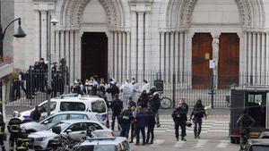 Tres muertos en un atentado con un cuchillo en Niza. En la foto, la iglesia de Notre Dame, en la que han tenido lugar los hechos.