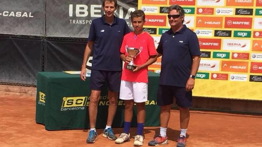 Rafael Segado Esteve, campeón del torneo sub-12 de la Academia Sánchez-Casal