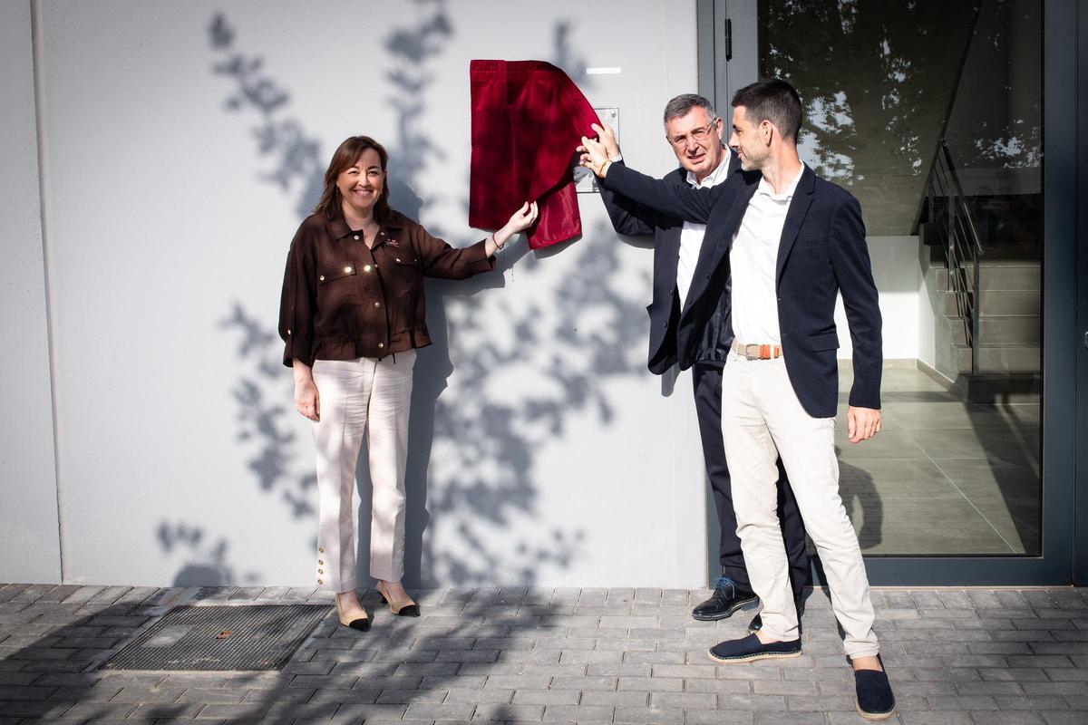 Paneque, Noguer i Bofill en la inauguració de la nova estació de tractament d’aigua potable de l'Escala.