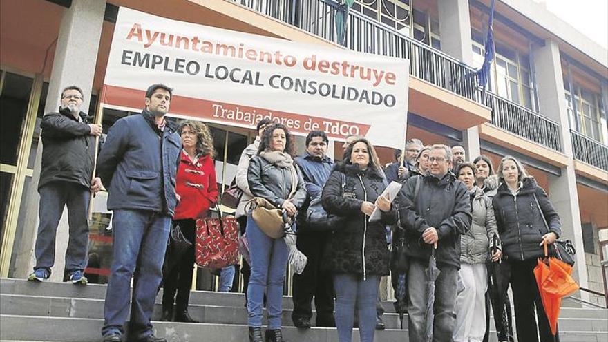 El sector funerario marca su división en la presentación del nuevo tanatorio