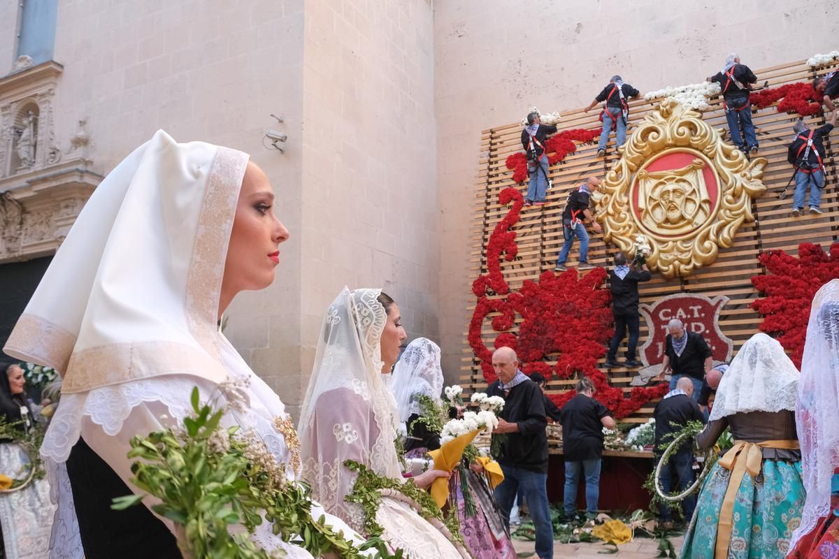 La Ofrenda de Flores, que se divide en dos días, es uno de los actos más emotivos.