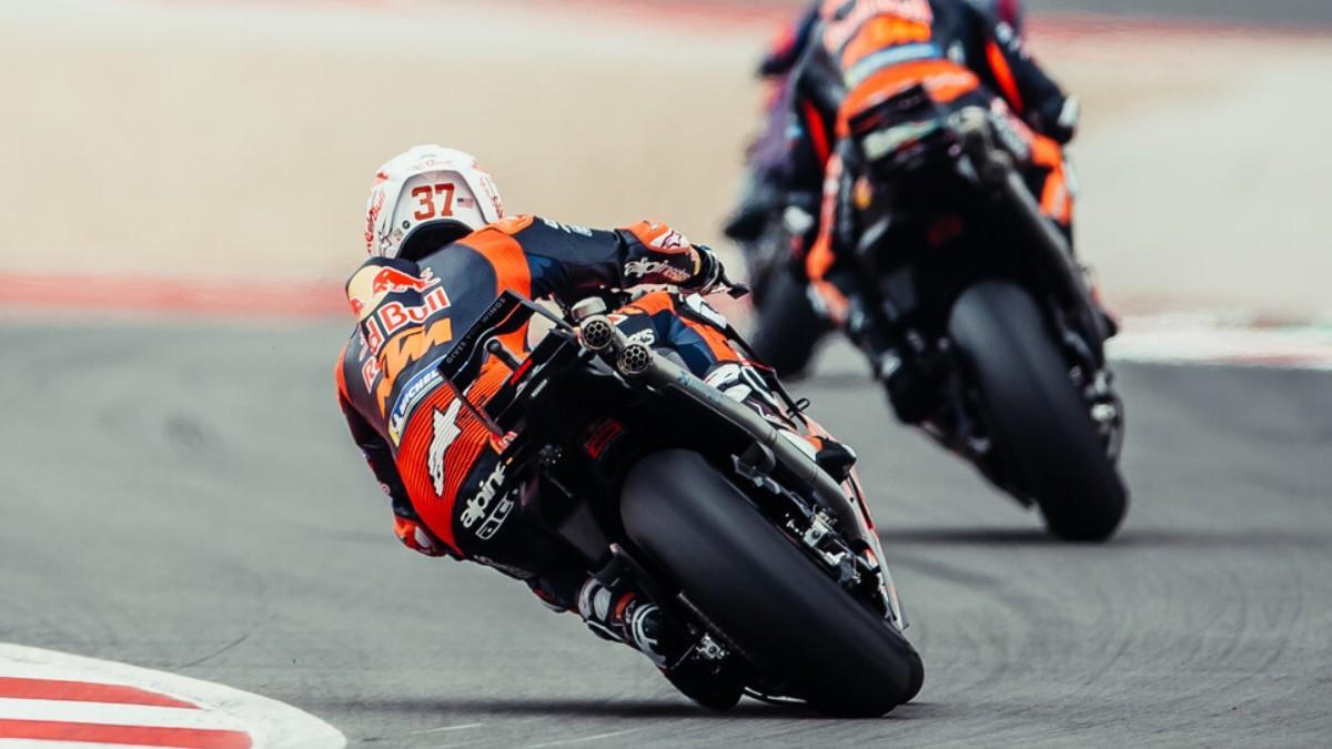 Pedro Acosta pilotando la KTM en COTA