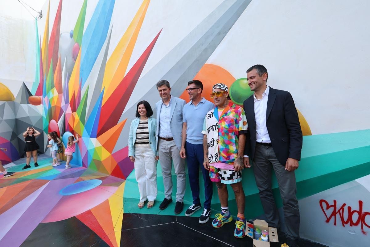Galería: Todas las imágenes de la inauguración del mural de Okuda en Sant Antoni