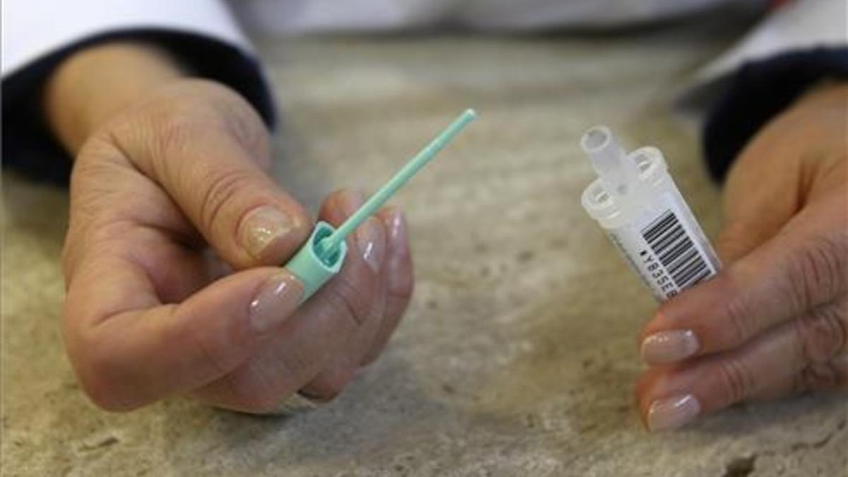 Un estudio vincula una bacteria con un cáncer colorrectal más agresivo y con más riesgo de recaída