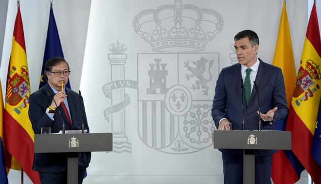 Madrid. 04.05.2023. El presidente Pedro Sánchez junto a Gustavo Petro Urrego, presidente de la República de Colombia, durante la rueda de prensa ofrecida en el palacio de la Moncloa.