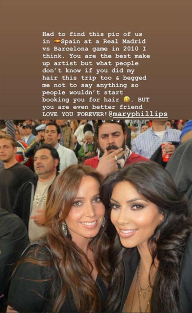 Kim Kardashian con una amiga en España