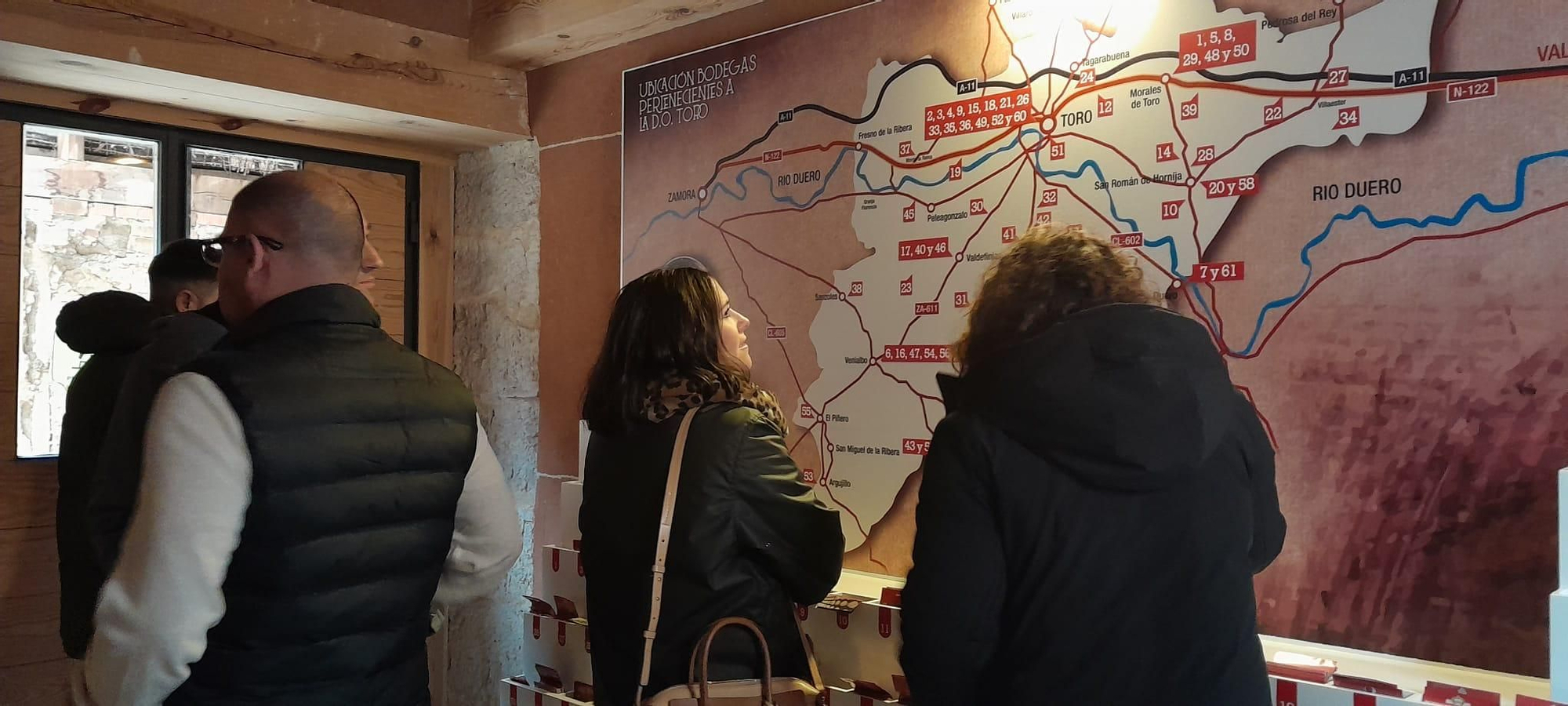 GALERÍA | Presentación de "HeritAccess", el proyecto de la Ruta del Vino de Toro que hace la Bodega Histórica del Vino de Toro 100 % accesible