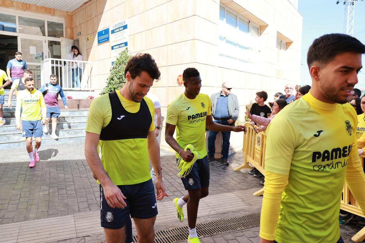 Galería | La afición del Villarreal disfruta con sus ídolos en el entrenamiento de puertas abiertas