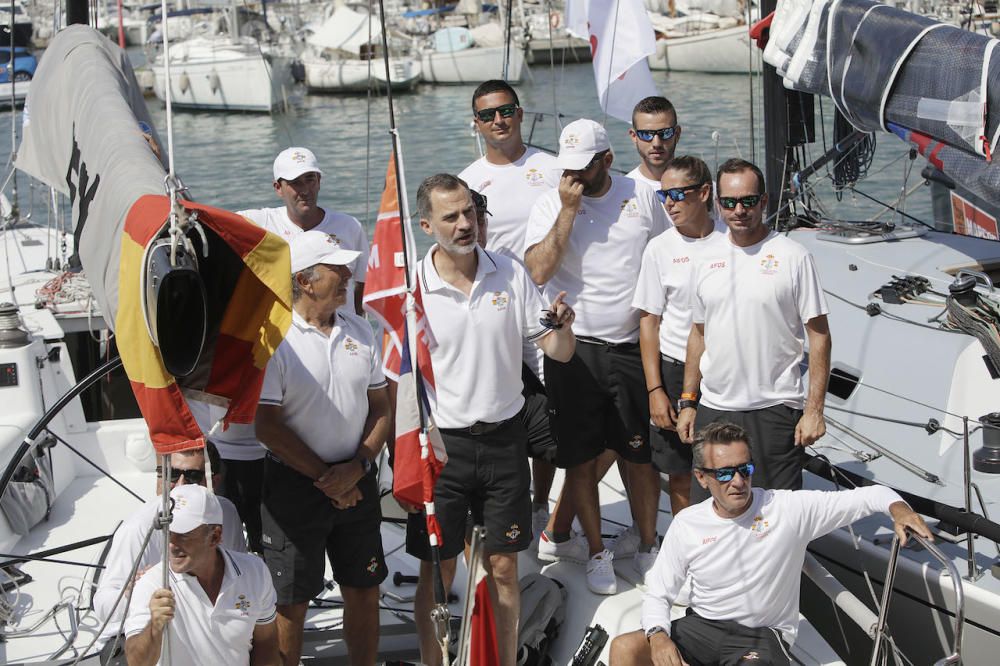 El rey Felipe VI se embarca en el 'Aifos' para competir en la Copa del Rey de vela