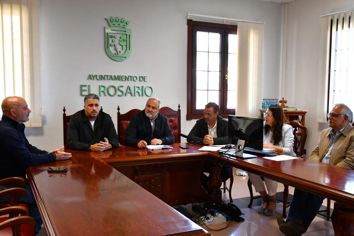 Reunión entre el alcalde de La Laguna, Luis Yeray Gutiérrez y el alcalde de El Rosario, Escolástico Gil.
