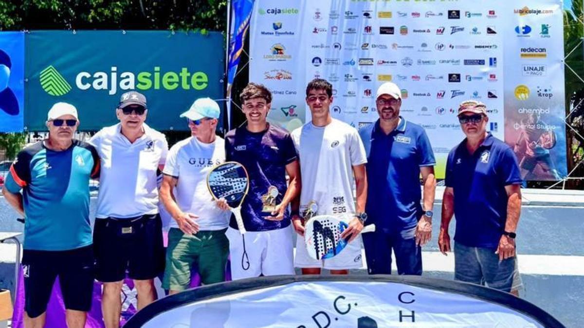 Carlos Flores y Bentahor Espino, el dúo grancanario, campeones de la categoría júnior